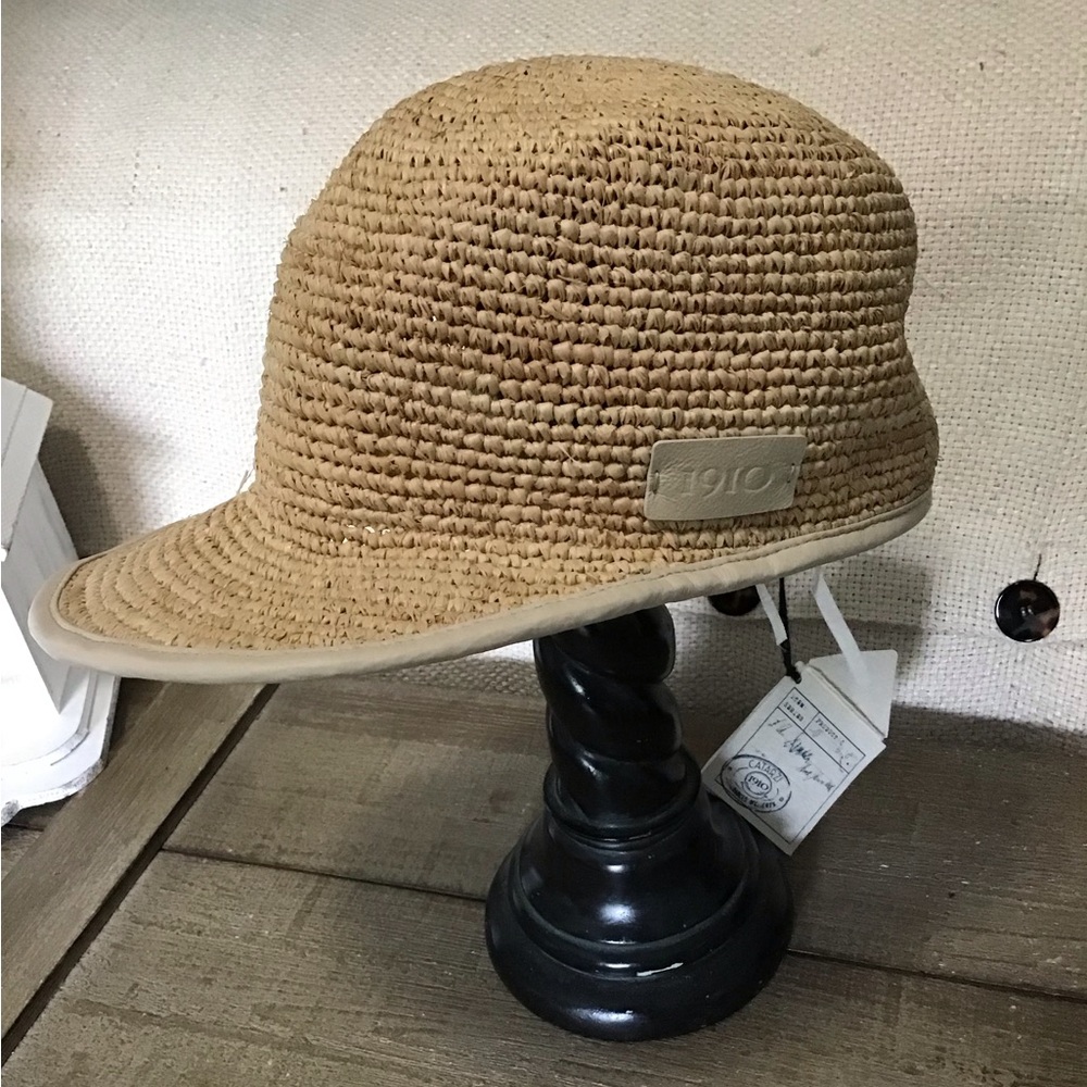 CATARZI 1910 raffia hat with beige leather trim. NWT
